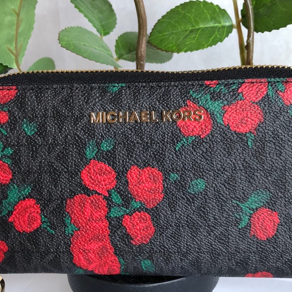 🌹Michael Kors Wallet🌹 - Picture 5 of 8